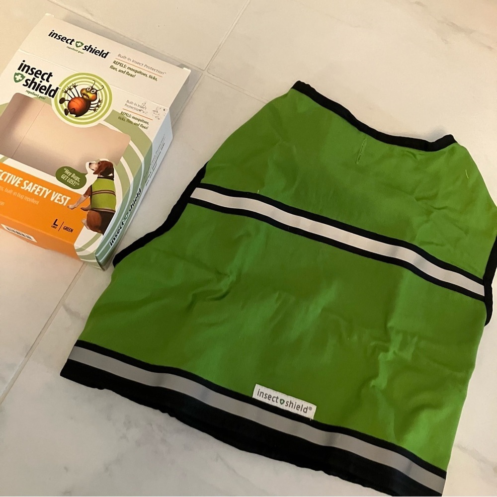 Pet dog Insect Shield Green Safety Vest. New!
